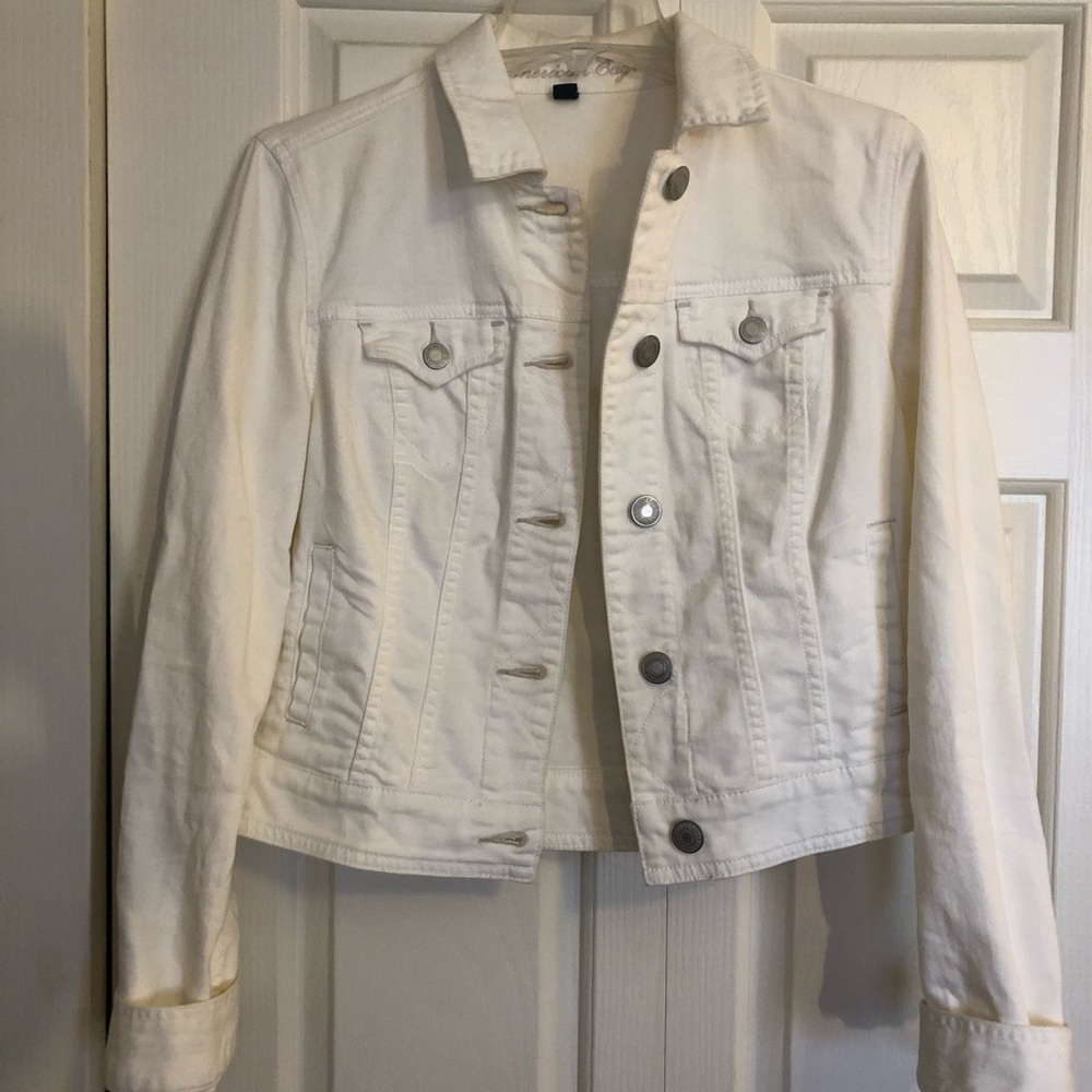 American Eagle White Jacket